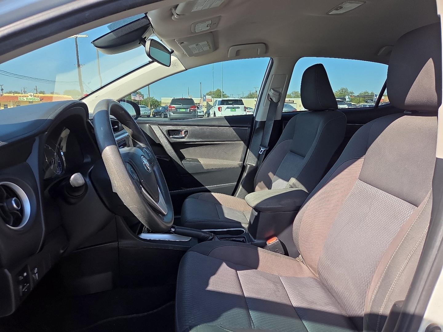 2019 Super White - 040 /Black - 21 Toyota Corolla LE (2T1BURHE5KC) with an 1.8L I-4 DOHC, VVT-i variable valve control, regular gasoline, engine with 132HP engine, located at 4711 Ave Q, Lubbock, TX, 79412, (806) 687-2362, 33.551304, -101.855293- Photo#23