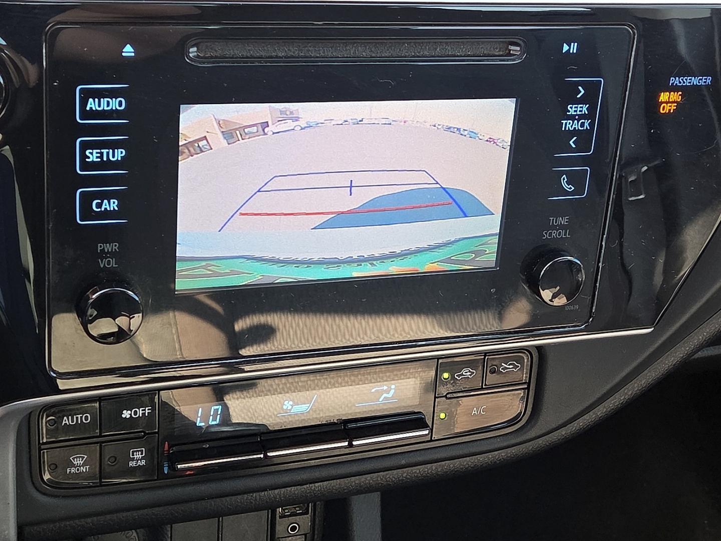 2019 Super White - 040 /Black - 21 Toyota Corolla LE (2T1BURHE5KC) with an 1.8L I-4 DOHC, VVT-i variable valve control, regular gasoline, engine with 132HP engine, located at 4711 Ave Q, Lubbock, TX, 79412, (806) 687-2362, 33.551304, -101.855293- Photo#25