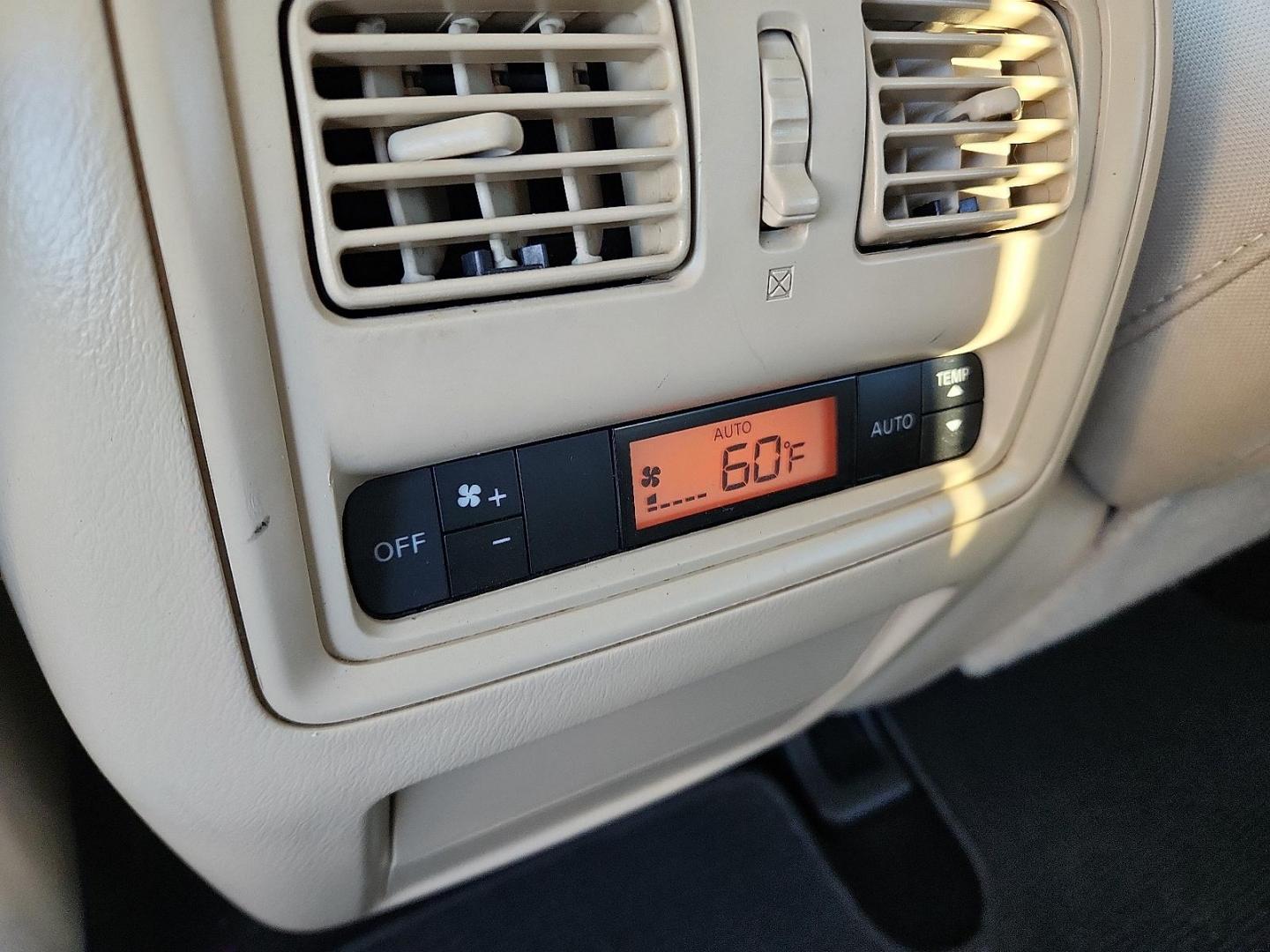 2017 Magnetic Black Metallic Nissan Pathfinder SV (5N1DR2MN5HC) with an 3.5L V-6 gasoline direct injection, DOHC, variable valve control, regular unleaded, engine with 284HP engine, located at 4711 Ave Q, Lubbock, TX, 79412, (806) 687-2362, 33.551304, -101.855293 - Photo#11