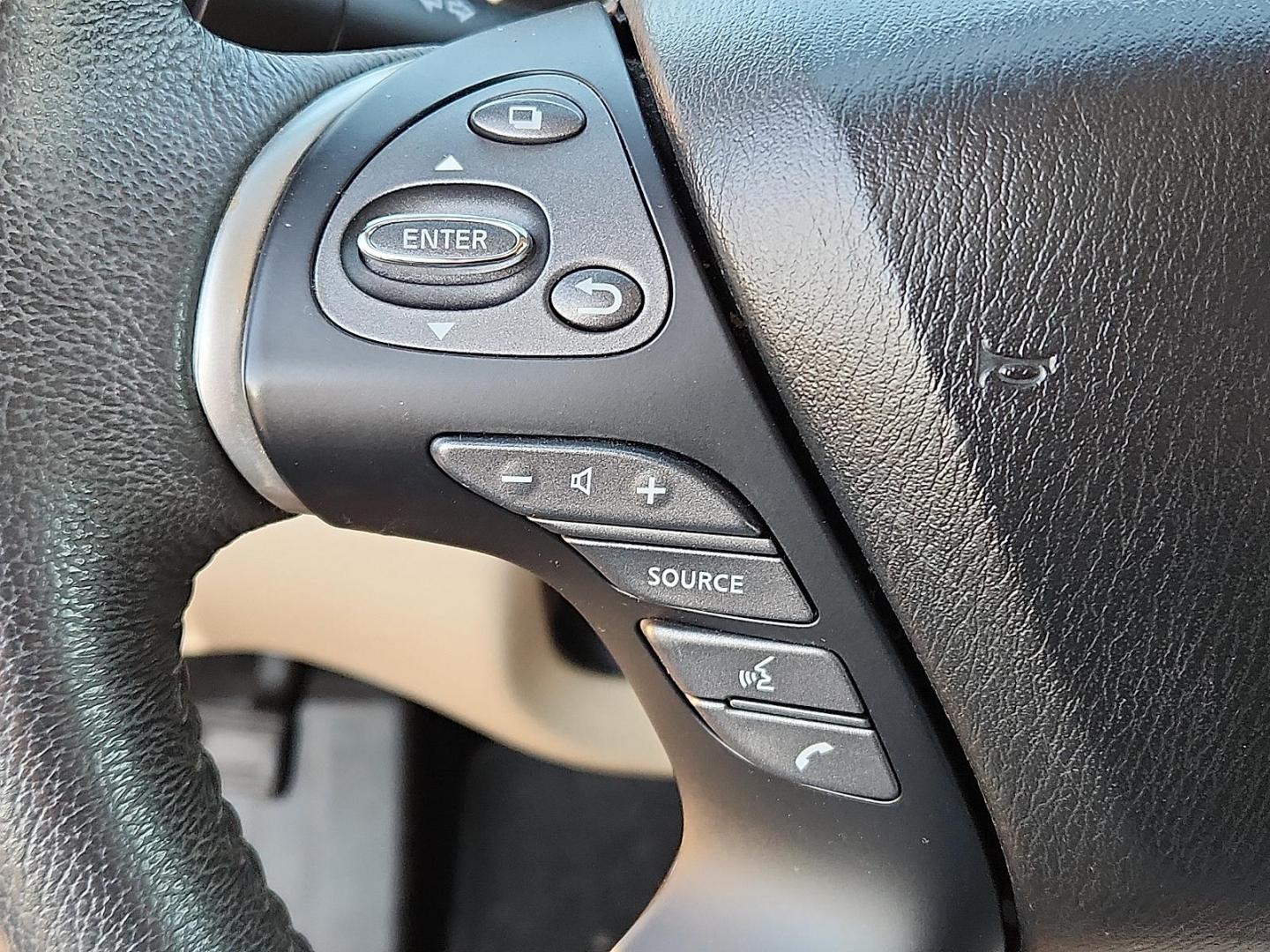 2017 Magnetic Black Metallic Nissan Pathfinder SV (5N1DR2MN5HC) with an 3.5L V-6 gasoline direct injection, DOHC, variable valve control, regular unleaded, engine with 284HP engine, located at 4711 Ave Q, Lubbock, TX, 79412, (806) 687-2362, 33.551304, -101.855293 - Photo#20