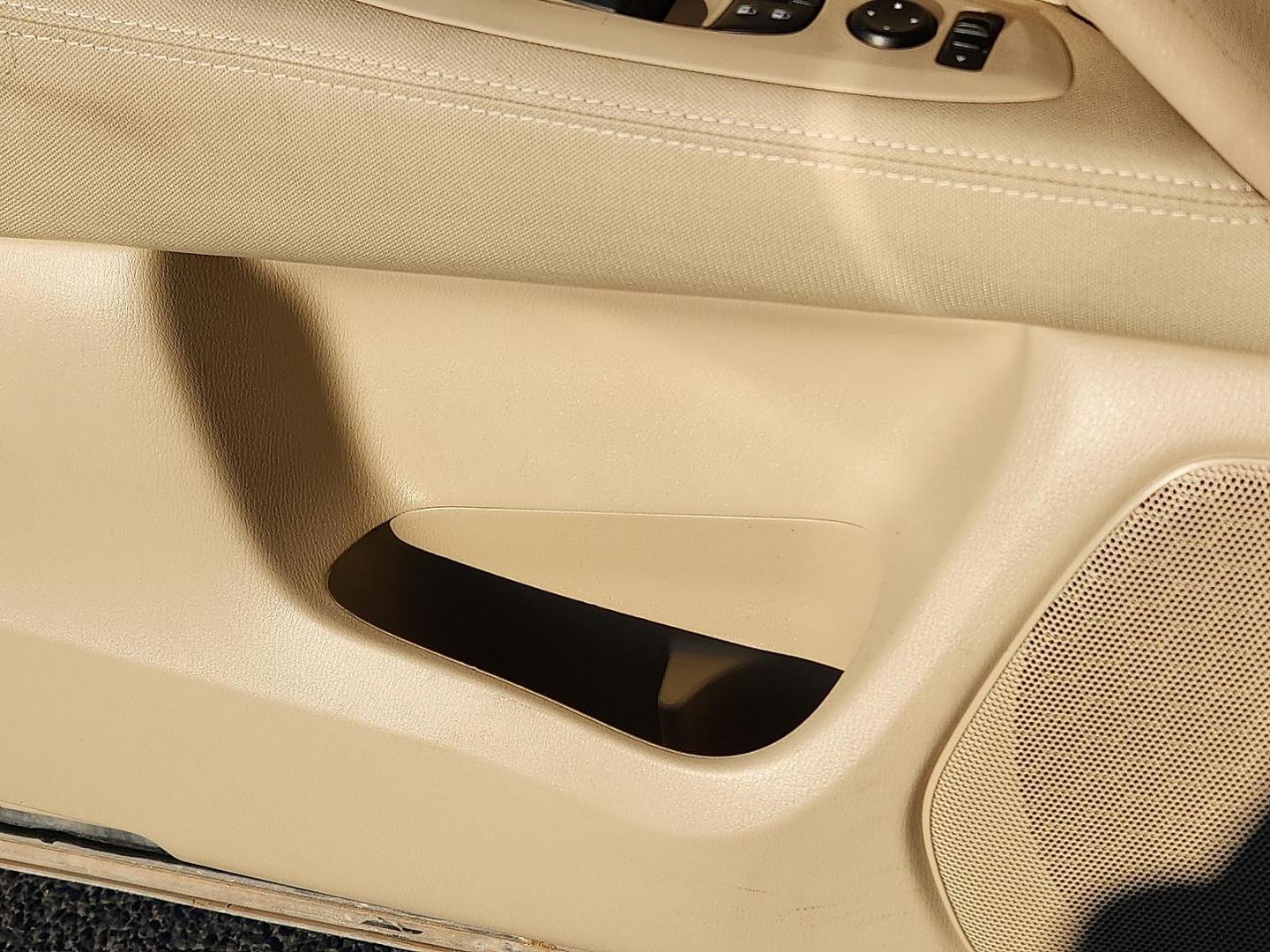 2017 Magnetic Black Metallic Nissan Pathfinder SV (5N1DR2MN5HC) with an 3.5L V-6 gasoline direct injection, DOHC, variable valve control, regular unleaded, engine with 284HP engine, located at 4711 Ave Q, Lubbock, TX, 79412, (806) 687-2362, 33.551304, -101.855293 - Photo#29