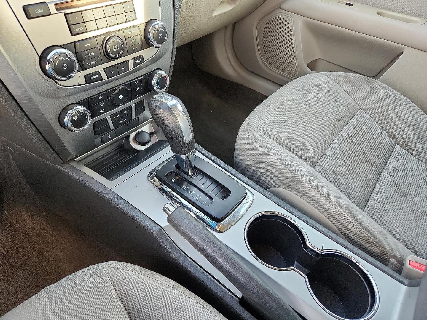 2010 SILVER Ford Fusion S (3FAHP0GA5AR) with an 2.5L I-4 DOHC, variable valve control, regular unleaded, engine with 175HP engine, located at 4711 Ave Q, Lubbock, TX, 79412, (806) 687-2362, 33.551304, -101.855293 - Photo#16