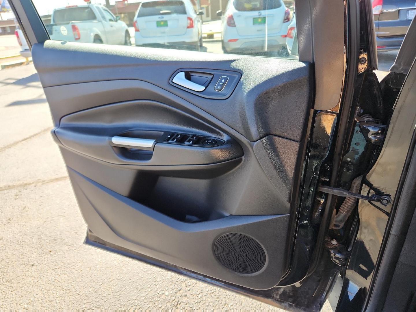 2018 BLACK Ford Escape SE (1FMCU0GD8JU) with an ENGINE: 1.5L ECOBOOST engine, located at 4711 Ave Q, Lubbock, TX, 79412, (806) 687-2362, 33.551304, -101.855293 - Photo#12