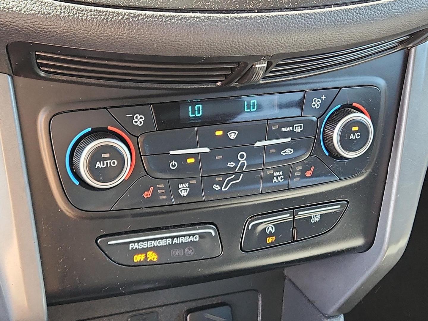 2018 BLACK Ford Escape SE (1FMCU0GD8JU) with an ENGINE: 1.5L ECOBOOST engine, located at 4711 Ave Q, Lubbock, TX, 79412, (806) 687-2362, 33.551304, -101.855293 - Photo#16