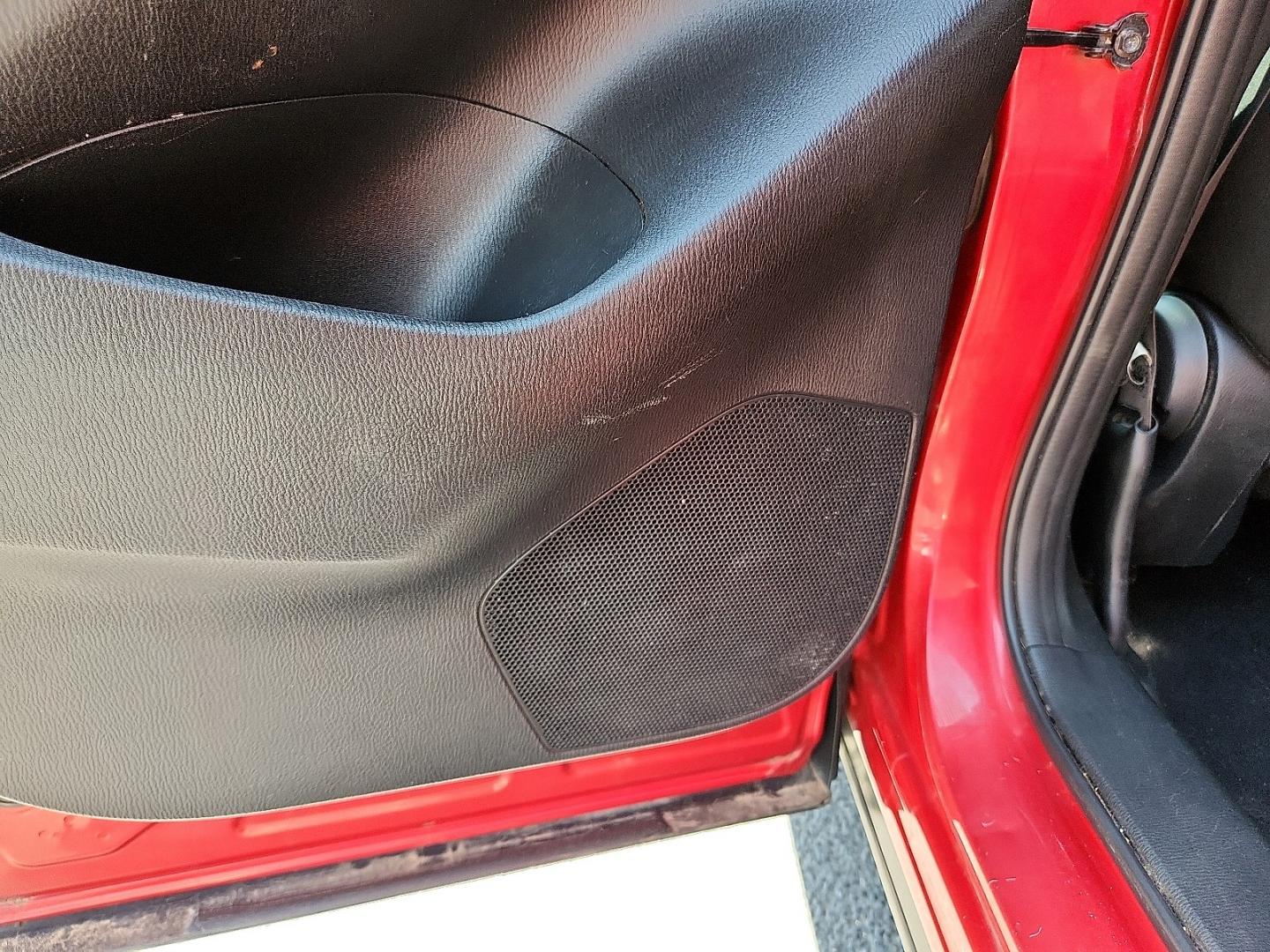 2016 RED /Black - KC3 Mazda CX-5 Sport (JM3KE2BY4G0) with an SKYACTIV-G 2.5L I-4 gasoline direct injection, DOHC, variable valve control, regular unleaded, engine with 184HP engine, located at 4711 Ave Q, Lubbock, TX, 79412, (806) 687-2362, 33.551304, -101.855293- Photo#10