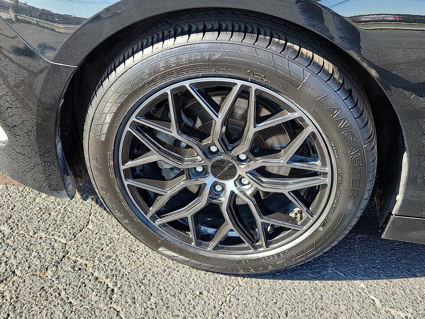 2017 BLACK Hyundai Sonata Sport (5NPE34AF9HH) with an 2.4L I-4 gasoline direct injection, DOHC, D-CVVT variable valve control, regular unleaded, engine with 185HP engine, located at 4711 Ave Q, Lubbock, TX, 79412, (806) 687-2362, 33.551304, -101.855293 - Photo#6
