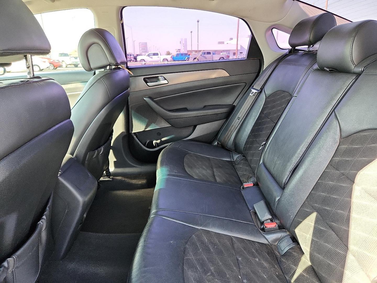 2017 BLACK Hyundai Sonata Sport (5NPE34AF9HH) with an 2.4L I-4 gasoline direct injection, DOHC, D-CVVT variable valve control, regular unleaded, engine with 185HP engine, located at 4711 Ave Q, Lubbock, TX, 79412, (806) 687-2362, 33.551304, -101.855293 - Photo#8