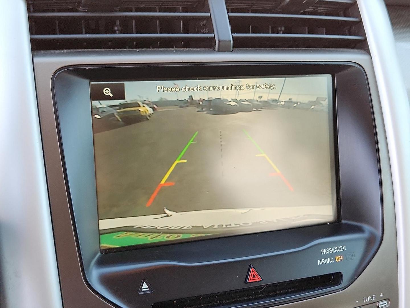 2014 WHITE Ford Edge SEL (2FMDK4JC4EB) with an 3.5L V-6 DOHC, variable valve control, regular unleaded, engine with 285HP engine, located at 4711 Ave Q, Lubbock, TX, 79412, (806) 687-2362, 33.551304, -101.855293 - Photo#14