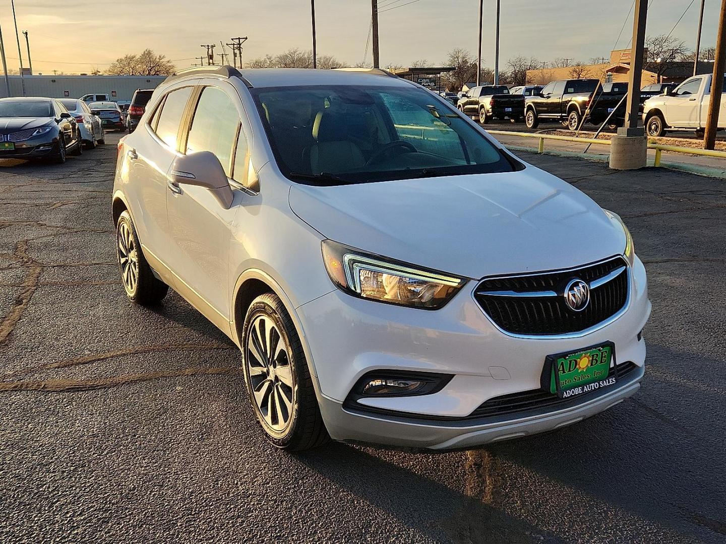 2017 WHITE Buick Encore Preferred II (KL4CJBSB9HB) with an Ecotec 1.4L I-4 DOHC, variable valve control, intercooled turbo, regular unleaded, engine with 138HP engine, located at 4711 Ave Q, Lubbock, TX, 79412, (806) 687-2362, 33.551304, -101.855293 - Photo#5