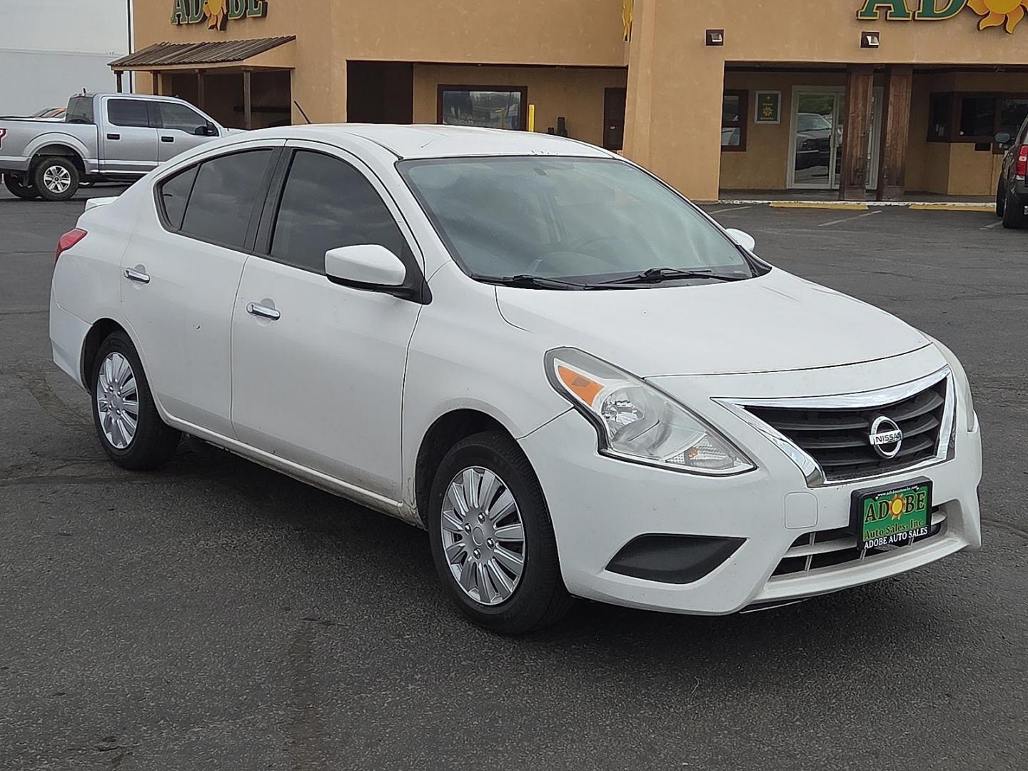 2017 Fresh Powder - QM1 /Charcoal - G Nissan Versa 1.6 S+ (3N1CN7AP7HL) with an 1.6L I-4 DOHC, variable valve control, regular unleaded, engine with 109HP engine, located at 4711 Ave Q, Lubbock, TX, 79412, (806) 687-2362, 33.551304, -101.855293 - Photo#6