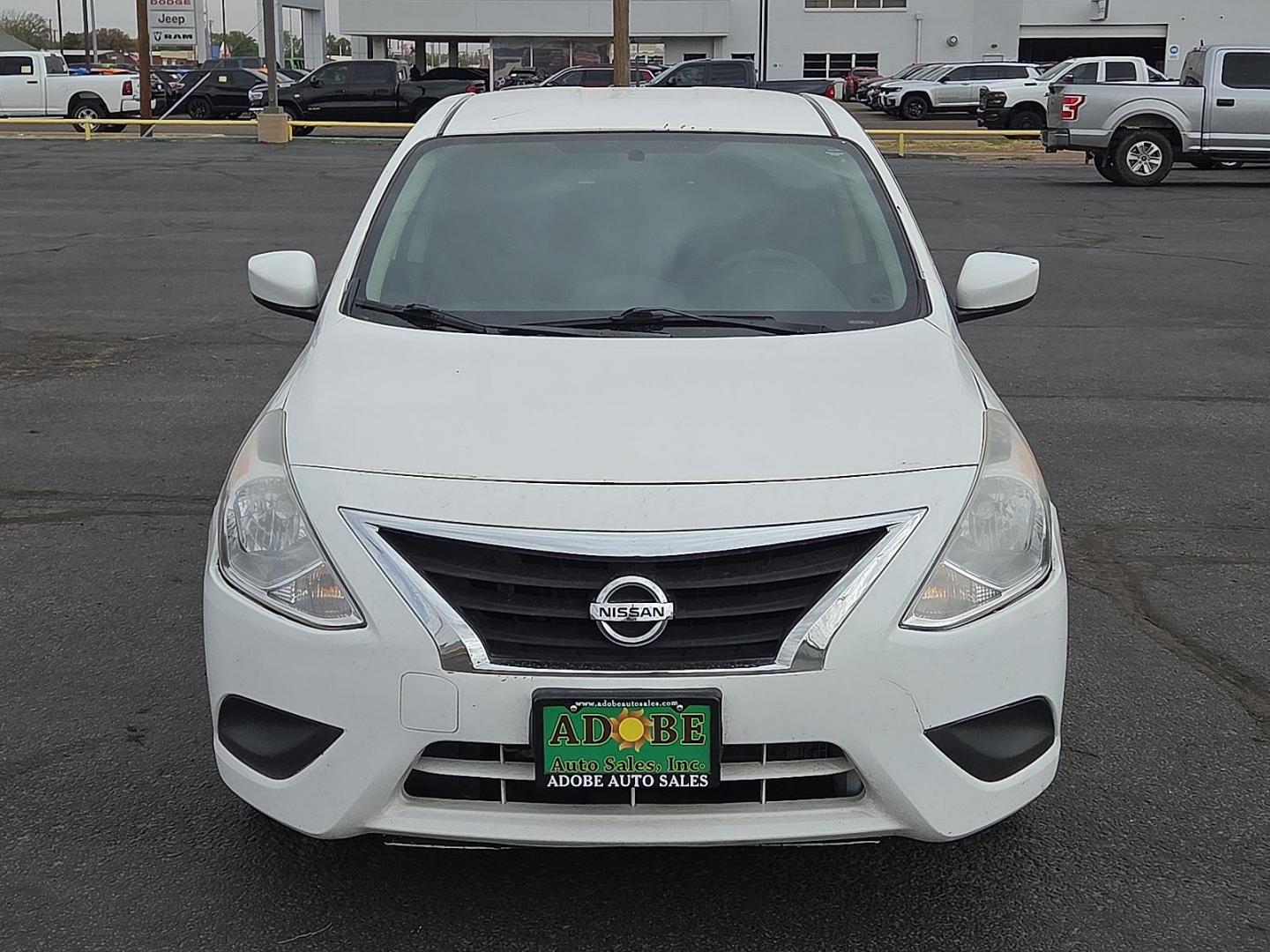 2017 Fresh Powder - QM1 /Charcoal - G Nissan Versa 1.6 S+ (3N1CN7AP7HL) with an 1.6L I-4 DOHC, variable valve control, regular unleaded, engine with 109HP engine, located at 4711 Ave Q, Lubbock, TX, 79412, (806) 687-2362, 33.551304, -101.855293 - Photo#7