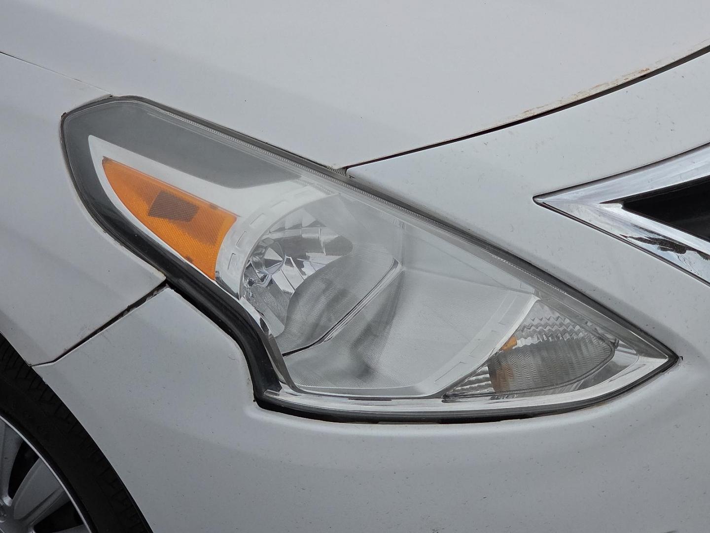 2017 Fresh Powder - QM1 /Charcoal - G Nissan Versa 1.6 S+ (3N1CN7AP7HL) with an 1.6L I-4 DOHC, variable valve control, regular unleaded, engine with 109HP engine, located at 4711 Ave Q, Lubbock, TX, 79412, (806) 687-2362, 33.551304, -101.855293 - Photo#9