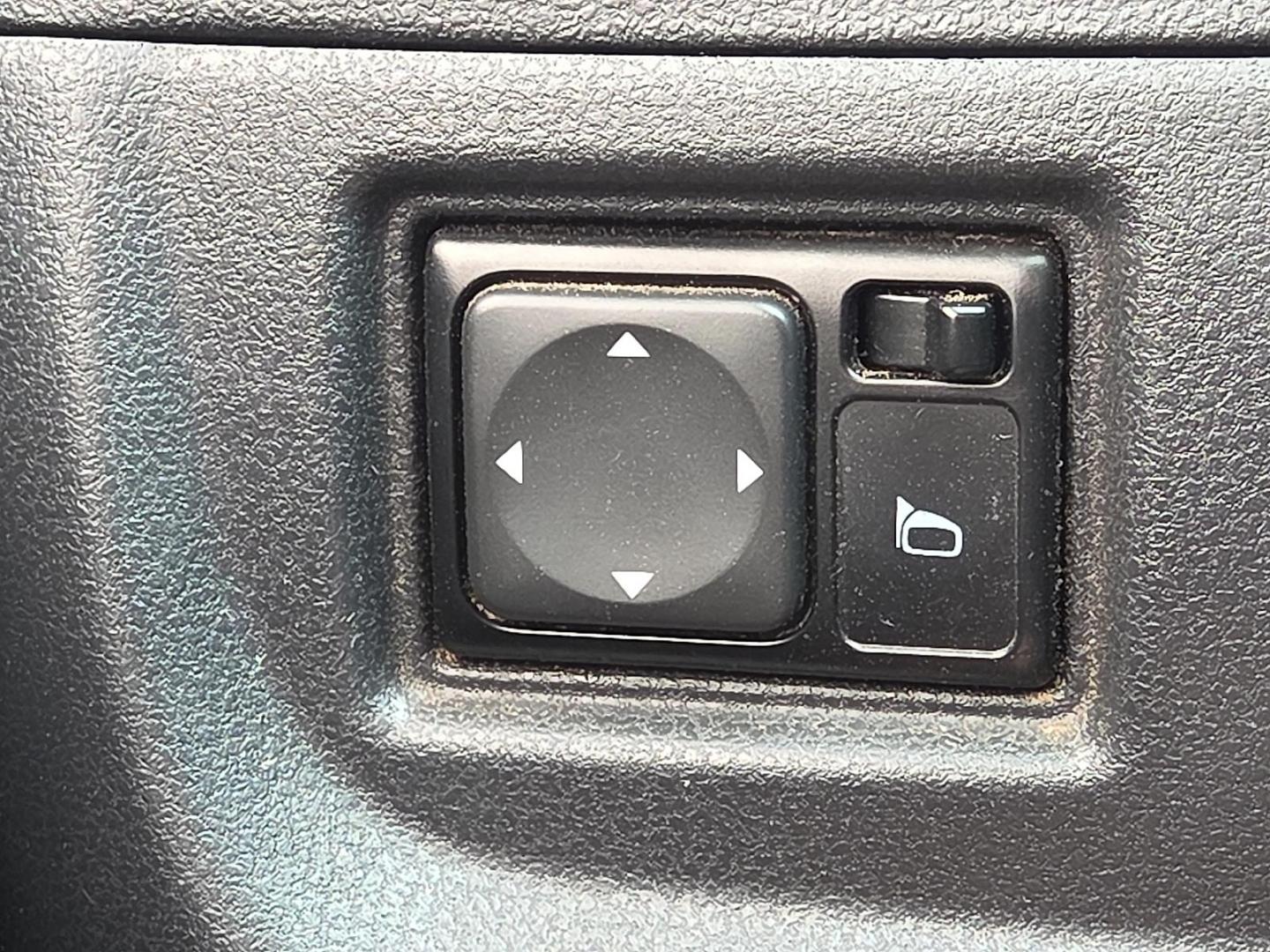 2017 Fresh Powder - QM1 /Charcoal - G Nissan Versa 1.6 S+ (3N1CN7AP7HL) with an 1.6L I-4 DOHC, variable valve control, regular unleaded, engine with 109HP engine, located at 4711 Ave Q, Lubbock, TX, 79412, (806) 687-2362, 33.551304, -101.855293 - Photo#23