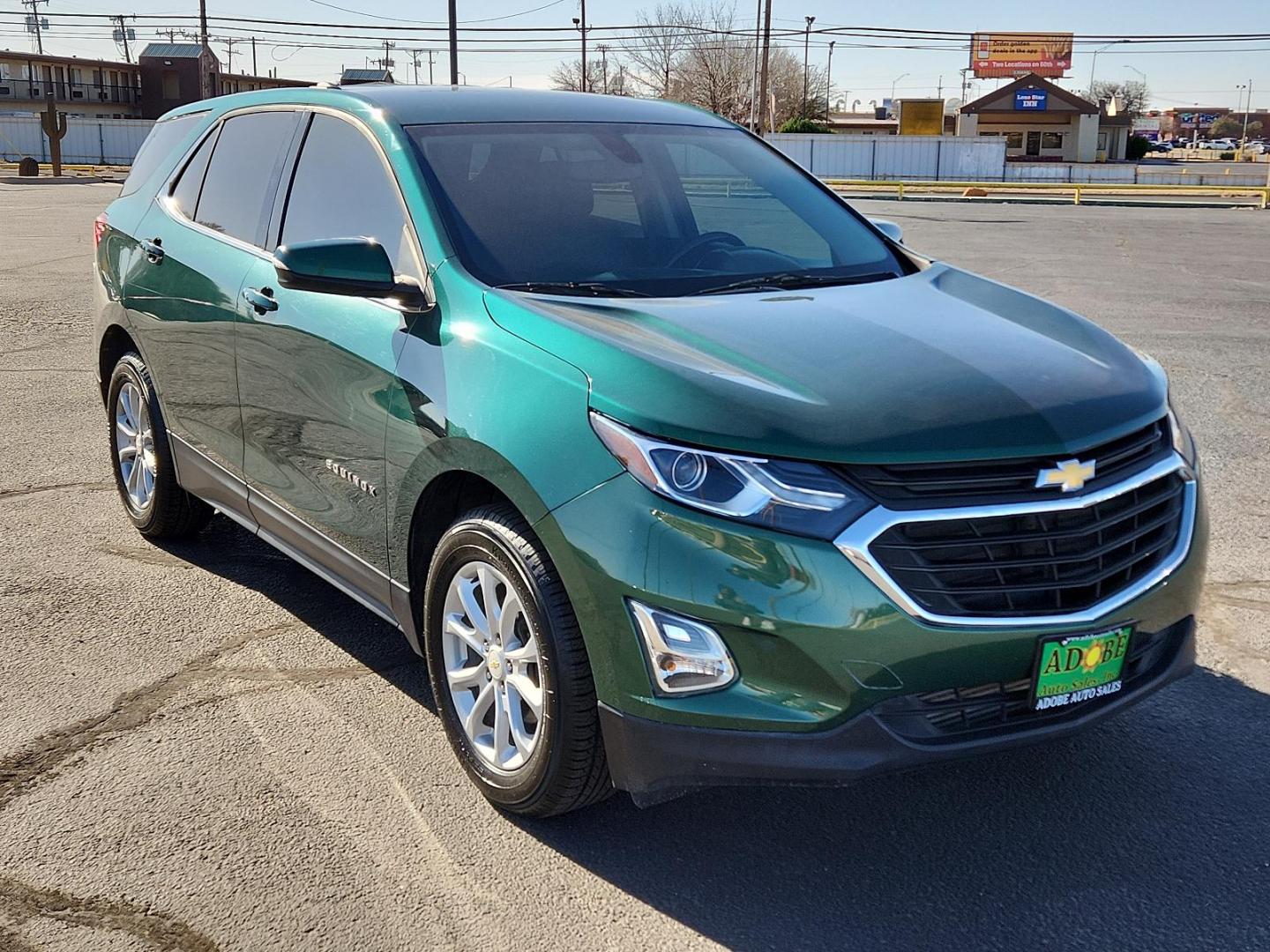 2019 Ivy Metallic Chevrolet Equinox LT (2GNAXKEV0K6) with an ENGINE, 1.5L TURBO DOHC 4-CYLINDER, SIDI, VVT engine, located at 4711 Ave Q, Lubbock, TX, 79412, (806) 687-2362, 33.551304, -101.855293 - Photo#5