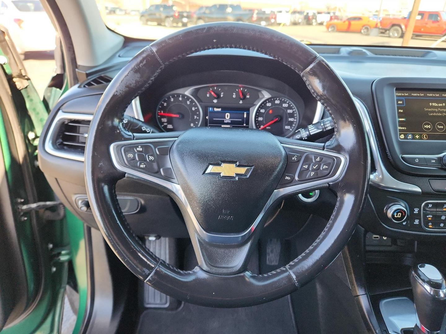 2019 Ivy Metallic Chevrolet Equinox LT (2GNAXKEV0K6) with an ENGINE, 1.5L TURBO DOHC 4-CYLINDER, SIDI, VVT engine, located at 4711 Ave Q, Lubbock, TX, 79412, (806) 687-2362, 33.551304, -101.855293 - Photo#16