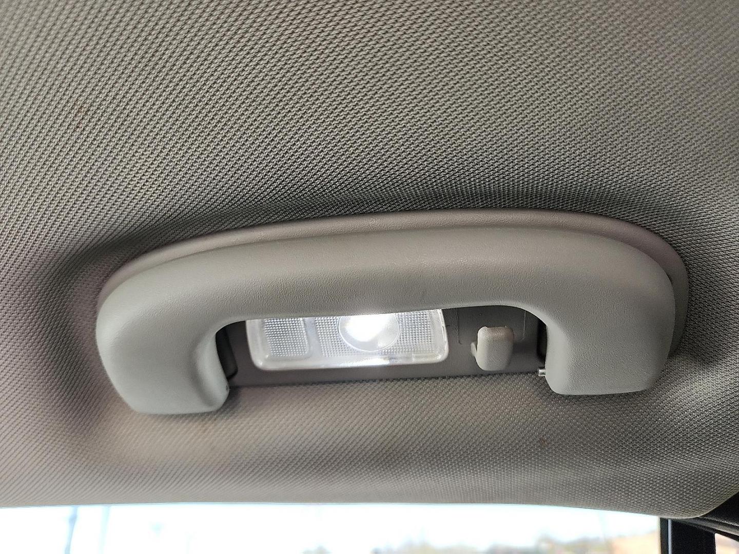 2019 GREEN /Jet Black - H1T Chevrolet Equinox LT (2GNAXKEV0K6) with an 1.5L I-4 gasoline direct injection, DOHC, VVT variable valve control, intercooled turbo, regular unleaded, engine with 170HP engine, located at 4711 Ave Q, Lubbock, TX, 79412, (806) 687-2362, 33.551304, -101.855293 - Photo#15