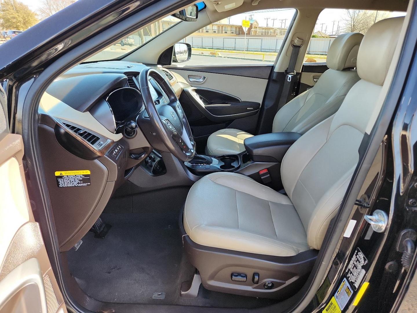 2018 Twilight Black Hyundai Santa Fe Sport 2.0T (5XYZU4LA5JG) with an Engine: 2.0L Turbo-GDI DOHC 16-Valve I4 engine, located at 4711 Ave Q, Lubbock, TX, 79412, (806) 687-2362, 33.551304, -101.855293 - Photo#10