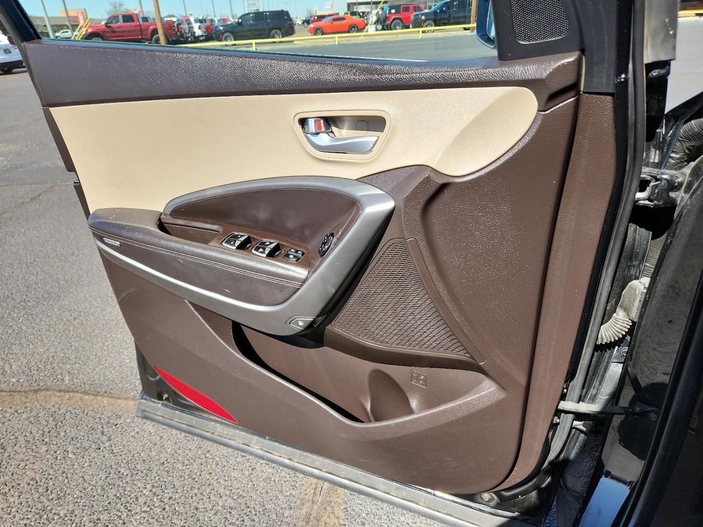 2018 Twilight Black Hyundai Santa Fe Sport 2.0T (5XYZU4LA5JG) with an Engine: 2.0L Turbo-GDI DOHC 16-Valve I4 engine, located at 4711 Ave Q, Lubbock, TX, 79412, (806) 687-2362, 33.551304, -101.855293 - Photo#12