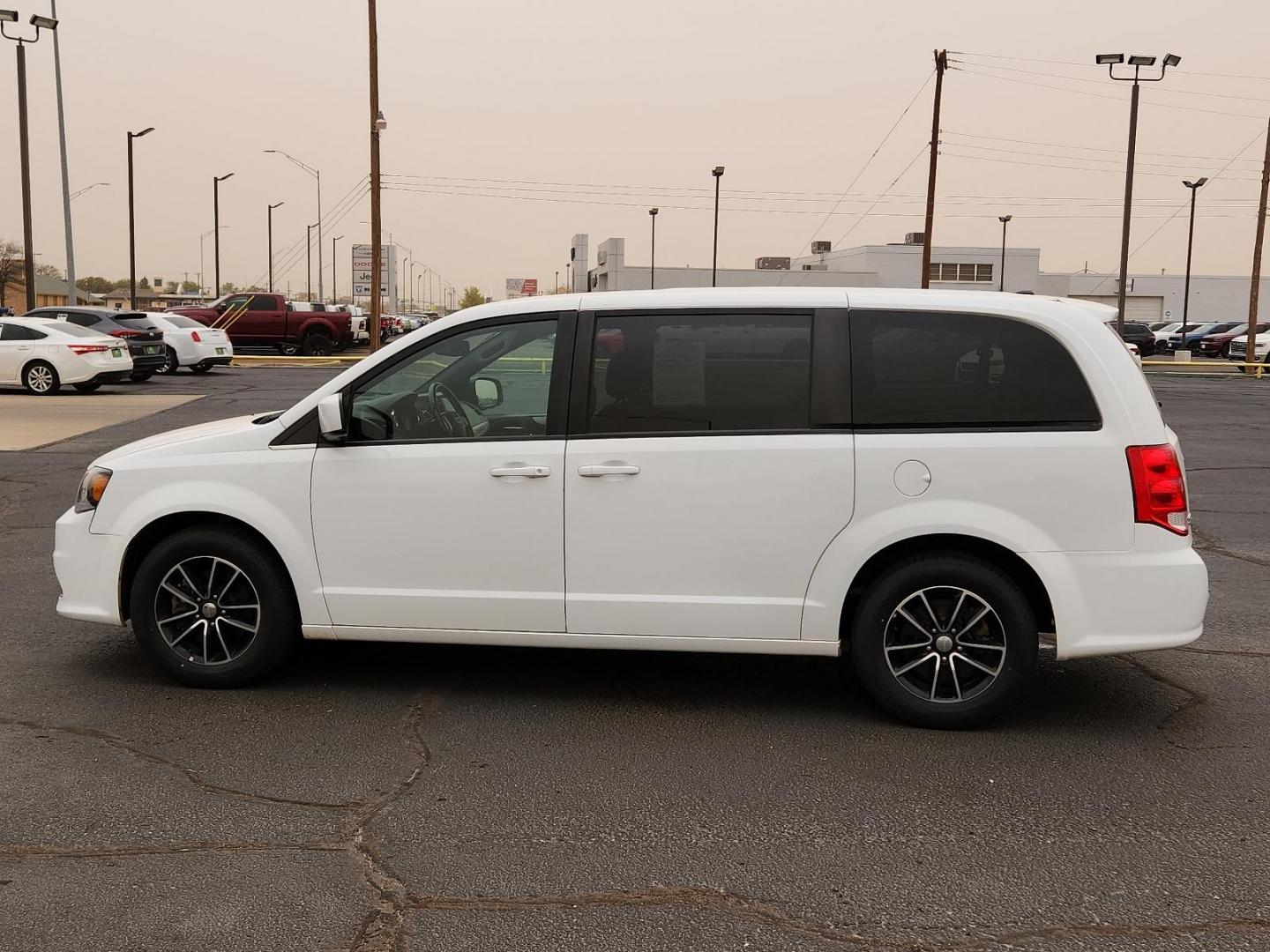 2019 White Knuckle Clearcoat Dodge Grand Caravan GT (2C4RDGEGXKR) with an ENGINE: 3.6L V6 24V VVT (FFV) engine, located at 4711 Ave Q, Lubbock, TX, 79412, (806) 687-2362, 33.551304, -101.855293 - Photo#1