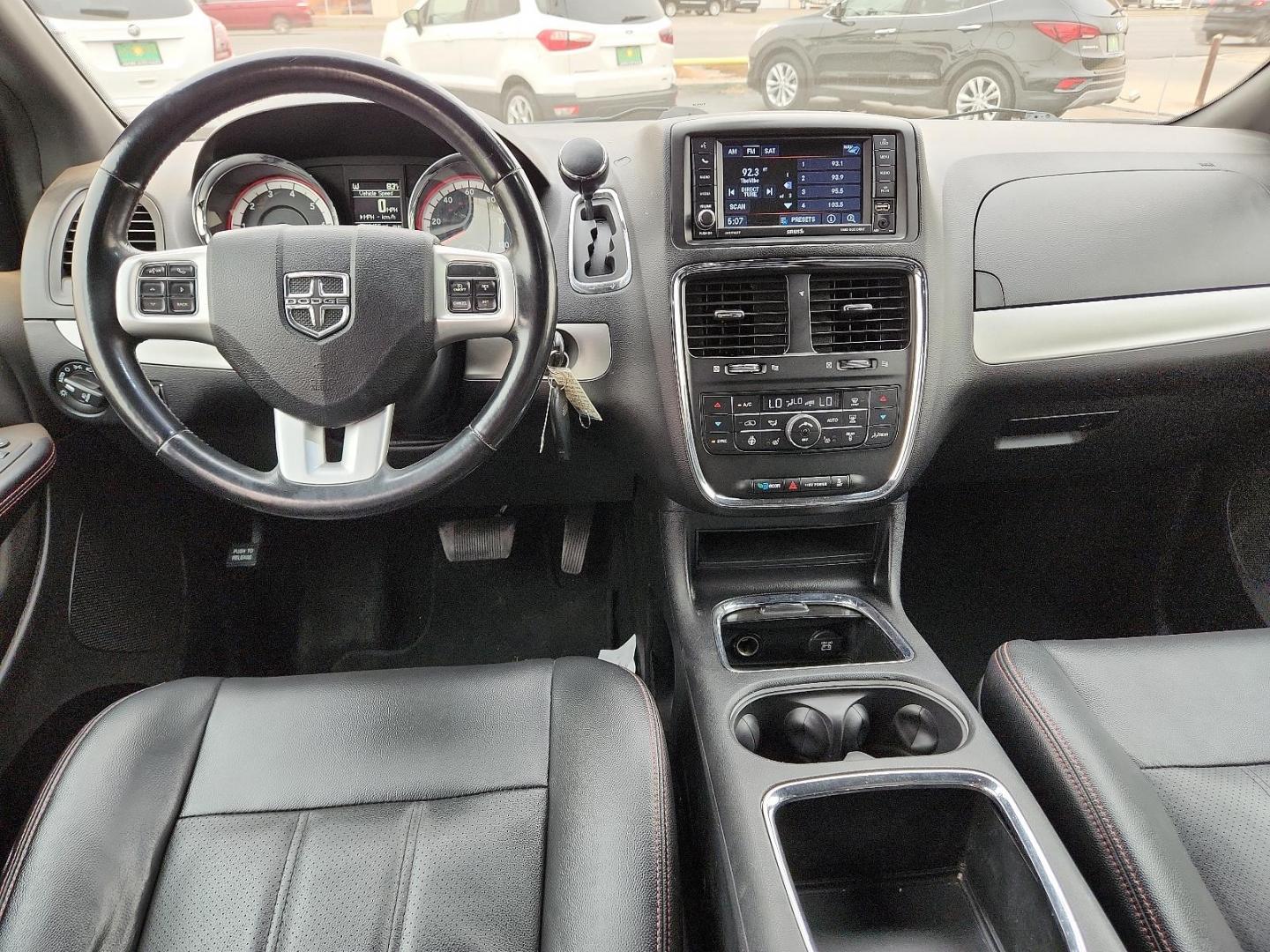 2019 White Knuckle Clearcoat Dodge Grand Caravan GT (2C4RDGEGXKR) with an ENGINE: 3.6L V6 24V VVT (FFV) engine, located at 4711 Ave Q, Lubbock, TX, 79412, (806) 687-2362, 33.551304, -101.855293 - Photo#9