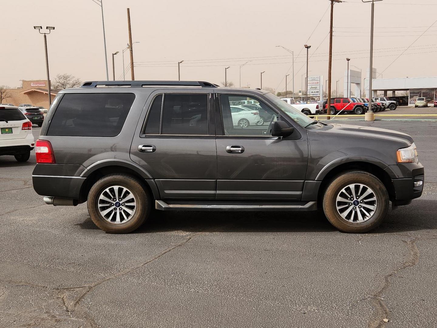 2017 Magnetic - J7 /Ebony - CH Ford Expedition XLT (1FMJU1HT9HE) with an ENGINE: 3.5L ECOBOOST V6 engine, located at 4711 Ave Q, Lubbock, TX, 79412, (806) 687-2362, 33.551304, -101.855293 - Photo#4