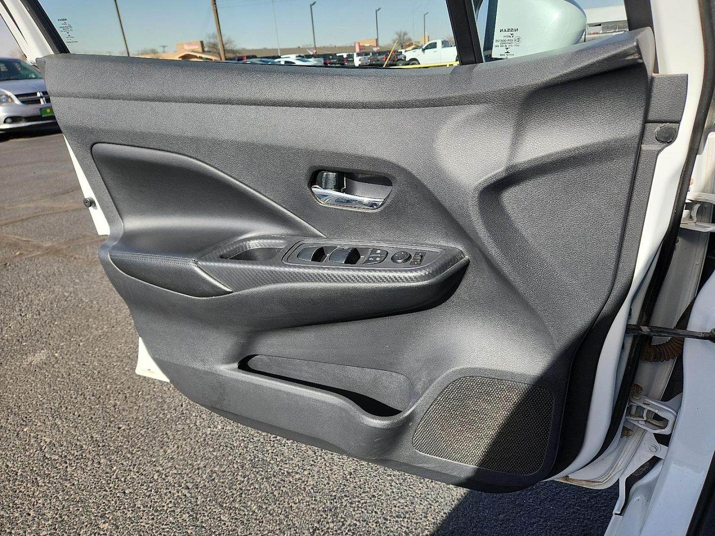 2020 WHITE Nissan Versa SV Xtronic CVT (3N1CN8EV9LL) with an 1.6L I-4 DOHC, variable valve control, regular unleaded, engine with 122HP engine, located at 4711 Ave Q, Lubbock, TX, 79412, (806) 687-2362, 33.551304, -101.855293 - Photo#11