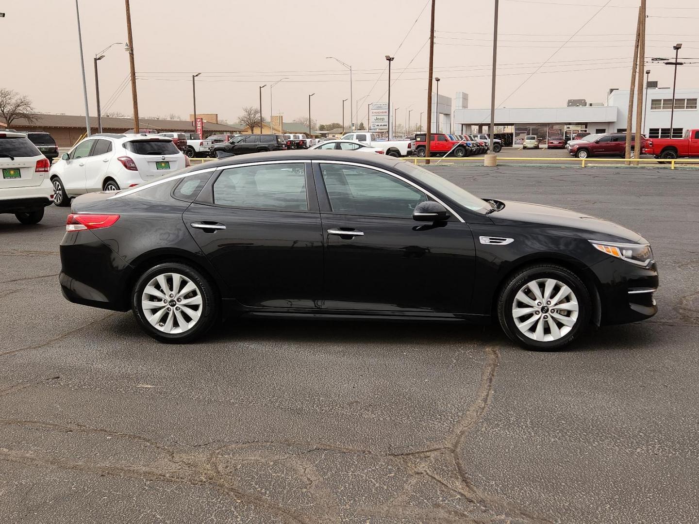 2018 Aurora Black - ABP /Black - WK Kia Optima LX (5XXGT4L30JG) with an Engine: 2.4L DOHC I4 GDI engine, located at 4711 Ave Q, Lubbock, TX, 79412, (806) 687-2362, 33.551304, -101.855293 - Photo#4