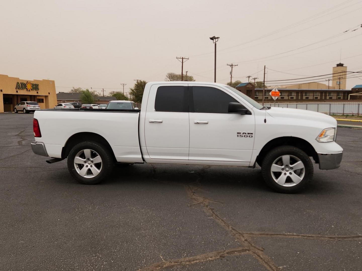 2017 Bright White Clearcoat - PW7 /Diesel Gray/Black - M9X8 Ram 1500 SLT (1C6RR6GG3HS) with an ENGINE: 3.6L V6 24V VVT engine, located at 4711 Ave Q, Lubbock, TX, 79412, (806) 687-2362, 33.551304, -101.855293 - Photo#4