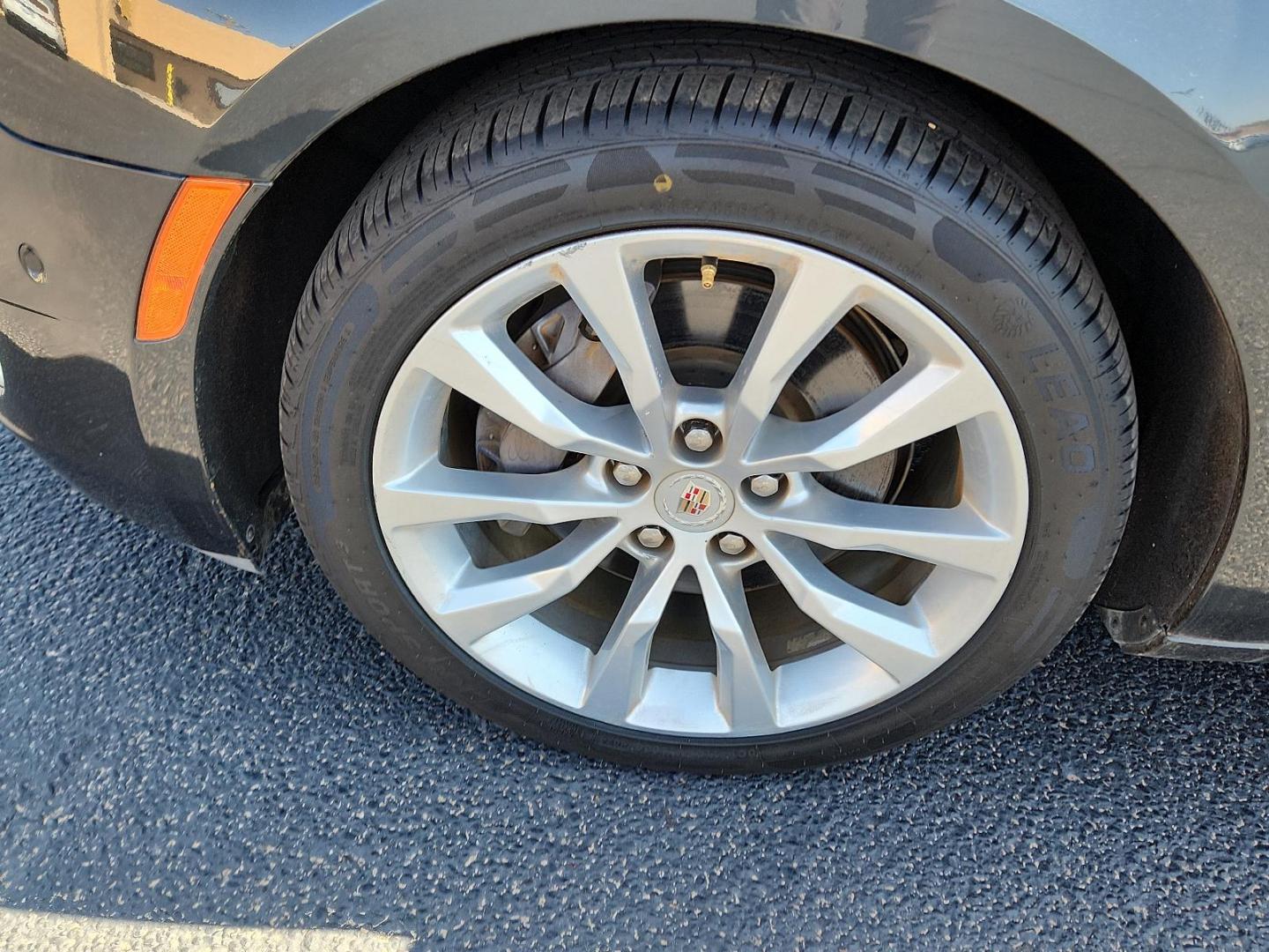 2015 Graphite Metallic - GLJ /Jet Black - AFC Cadillac XTS Luxury (2G61M5S33F9) with an ENGINE, 3.6L SIDI DOHC V6 VVT engine, located at 4711 Ave Q, Lubbock, TX, 79412, (806) 687-2362, 33.551304, -101.855293 - Photo#6