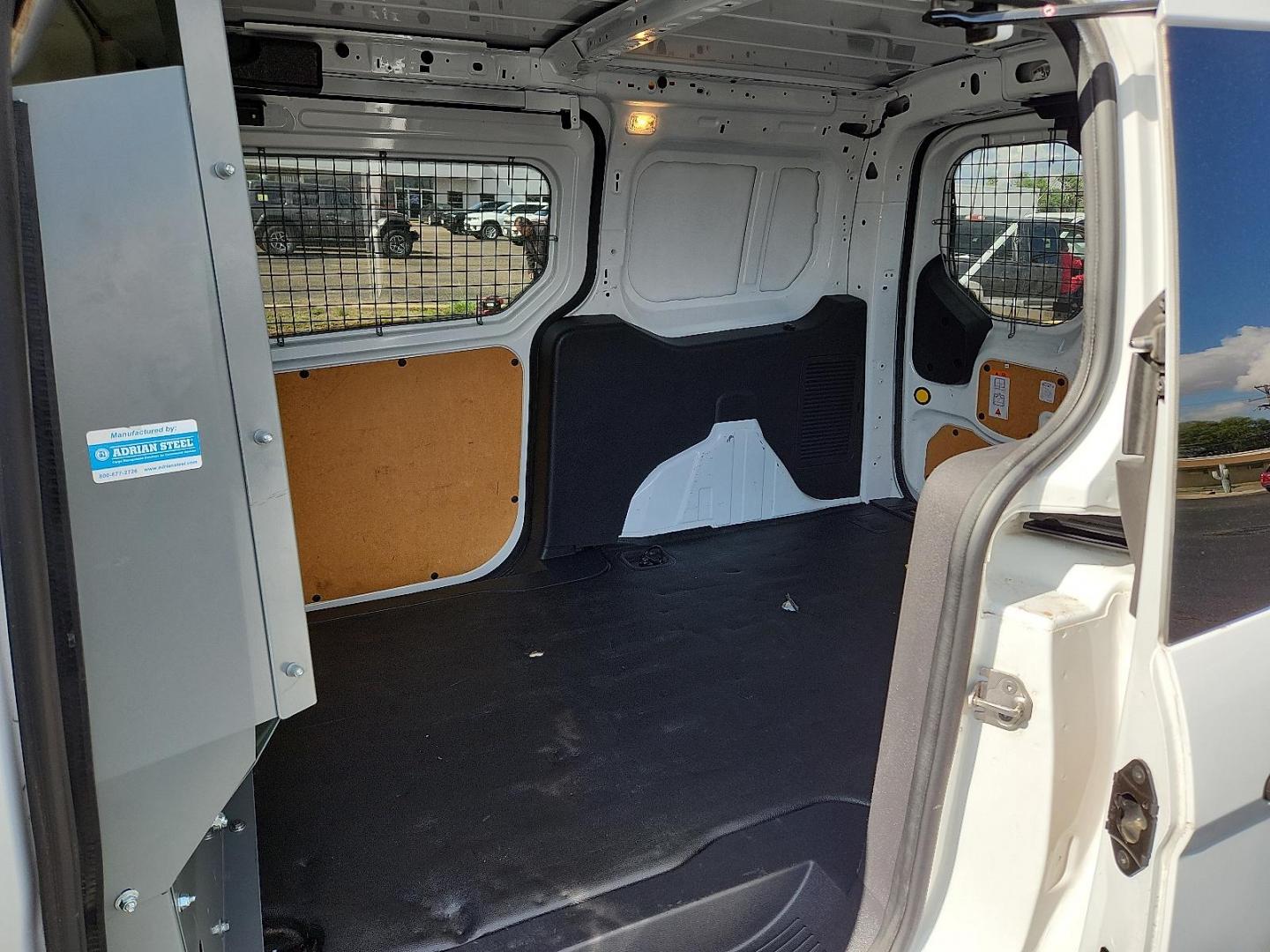 2015 Frozen White Ford Transit Connect XLT (NM0LS7F70F1) with an Duratec 2.5L I-4 DOHC, iVCT variable valve control, regular unleaded, engine with 169HP engine, located at 4711 Ave Q, Lubbock, TX, 79412, (806) 687-2362, 33.551304, -101.855293 - Photo#8