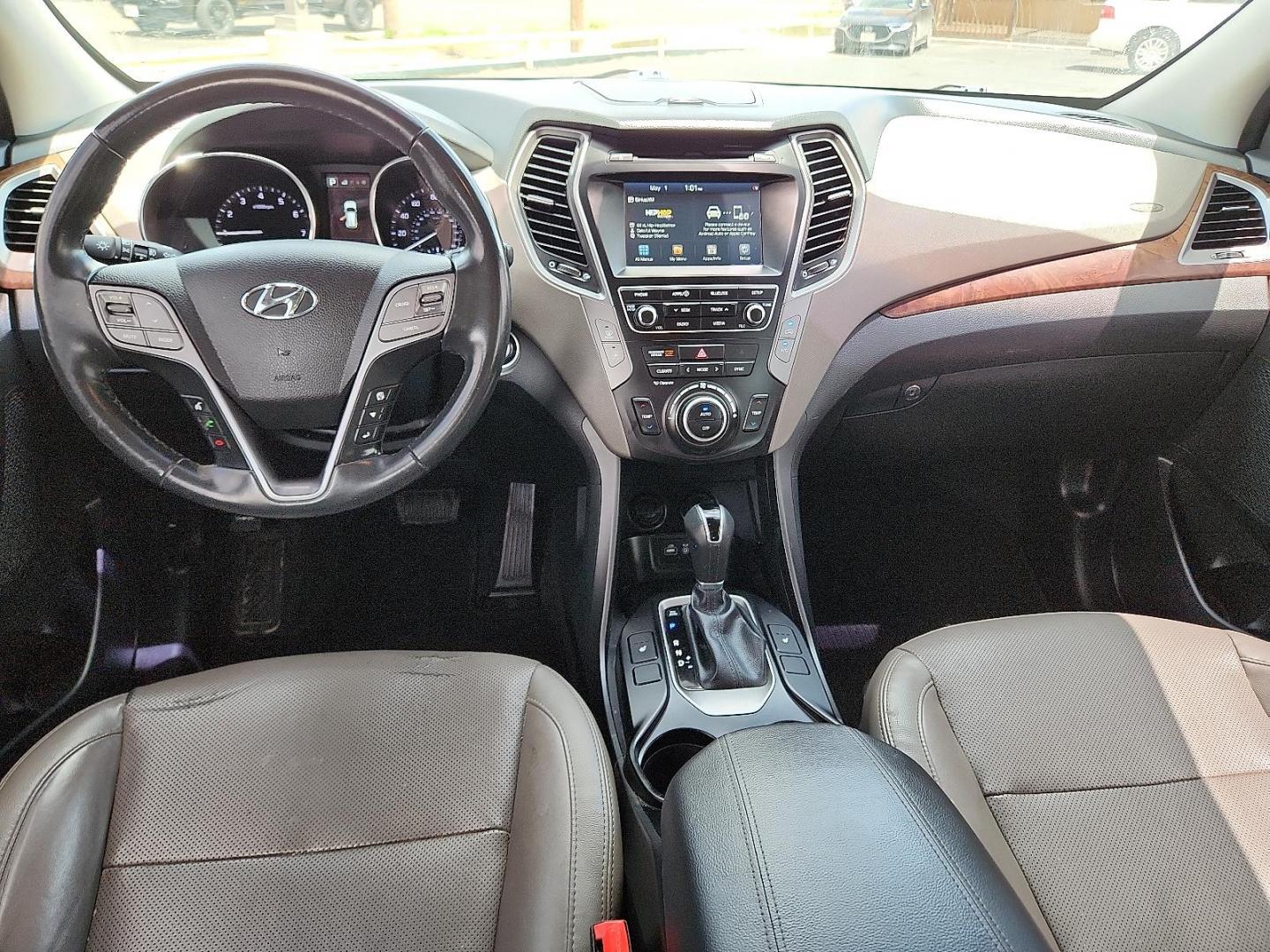 2018 Twilight Black - S3B /Gray - VFG Hyundai Santa Fe Sport 2.4L (5NMZU3LB5JH) with an Theta II 2.4L I-4 gasoline direct injection, DOHC, D-CVVT variable valve control, regular unleaded, engine with 185HP engine, located at 4711 Ave Q, Lubbock, TX, 79412, (806) 687-2362, 33.551304, -101.855293 - Photo#9