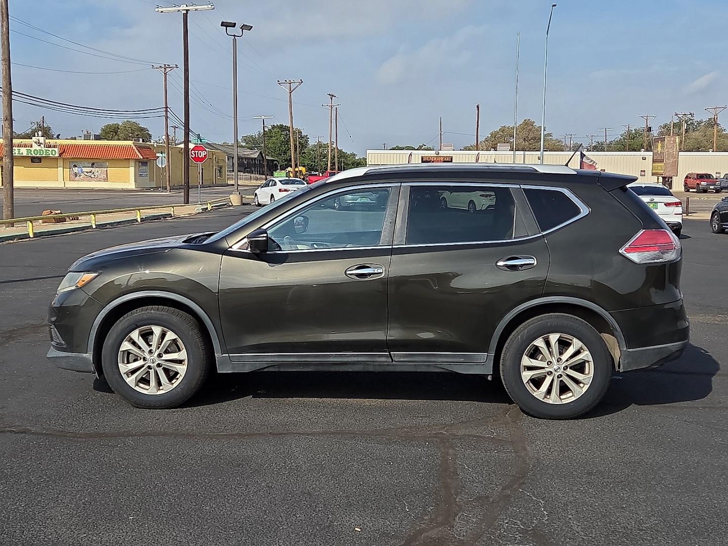 2014 Midnight Jade - EAN /Almond - C Nissan Rogue SV (5N1AT2ML8EC) with an 2.5L I-4 DOHC, variable valve control, regular gasoline, engine with 170HP engine, located at 4711 Ave Q, Lubbock, TX, 79412, (806) 687-2362, 33.551304, -101.855293- Photo#1
