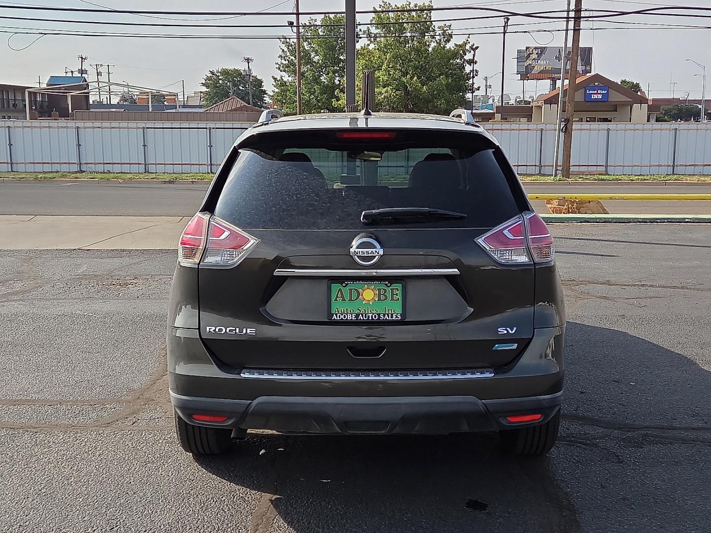 2014 Midnight Jade - EAN /Almond - C Nissan Rogue SV (5N1AT2ML8EC) with an 2.5L I-4 DOHC, variable valve control, regular gasoline, engine with 170HP engine, located at 4711 Ave Q, Lubbock, TX, 79412, (806) 687-2362, 33.551304, -101.855293- Photo#3