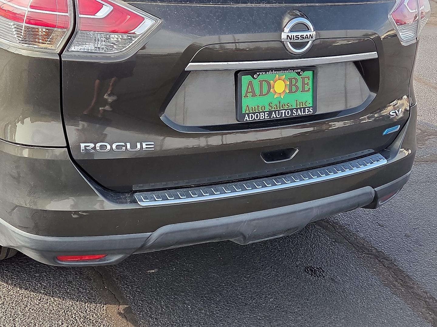 2014 Midnight Jade - EAN /Almond - C Nissan Rogue SV (5N1AT2ML8EC) with an 2.5L I-4 DOHC, variable valve control, regular gasoline, engine with 170HP engine, located at 4711 Ave Q, Lubbock, TX, 79412, (806) 687-2362, 33.551304, -101.855293- Photo#13