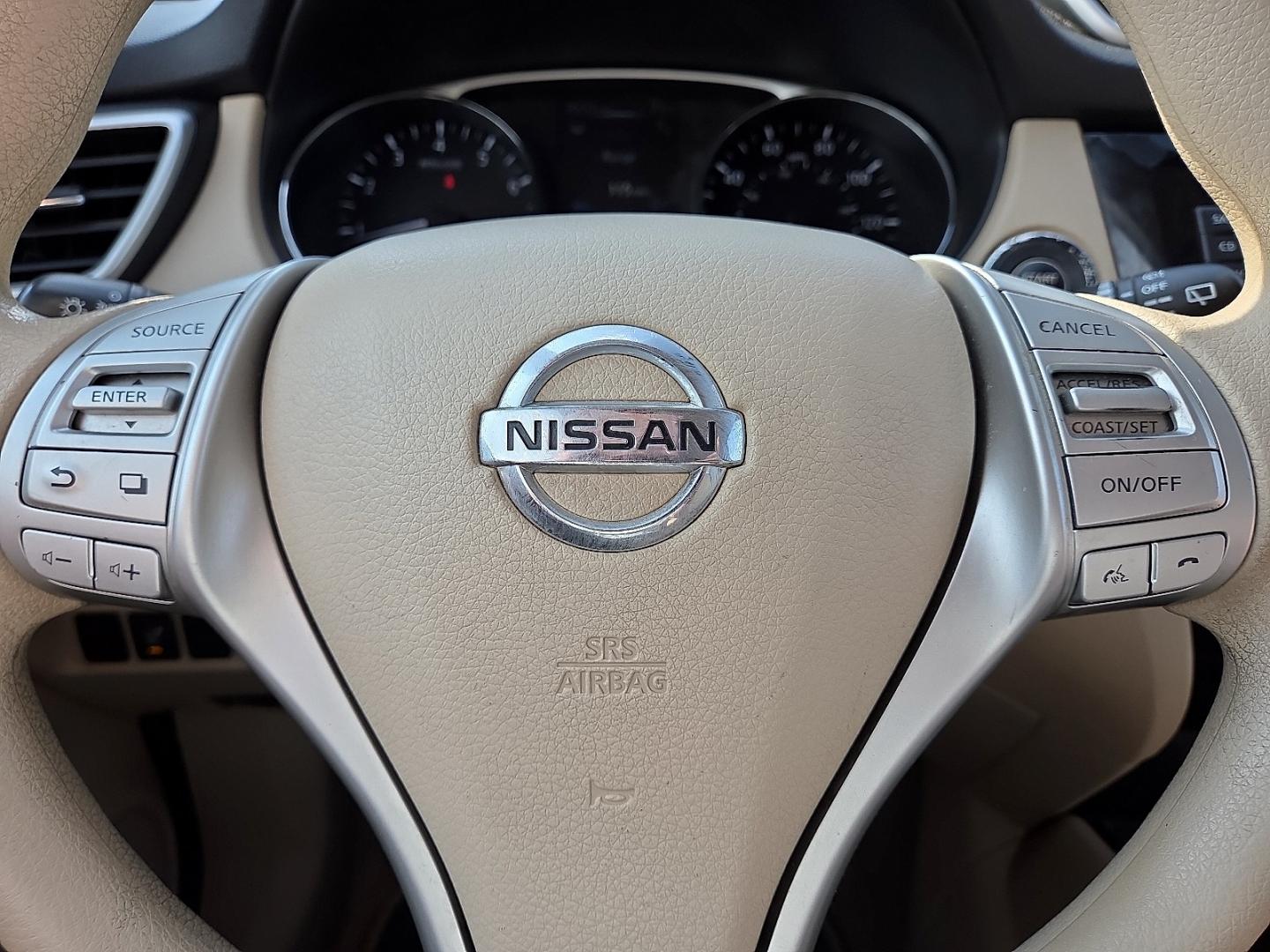 2014 Midnight Jade - EAN /Almond - C Nissan Rogue SV (5N1AT2ML8EC) with an 2.5L I-4 DOHC, variable valve control, regular gasoline, engine with 170HP engine, located at 4711 Ave Q, Lubbock, TX, 79412, (806) 687-2362, 33.551304, -101.855293- Photo#26