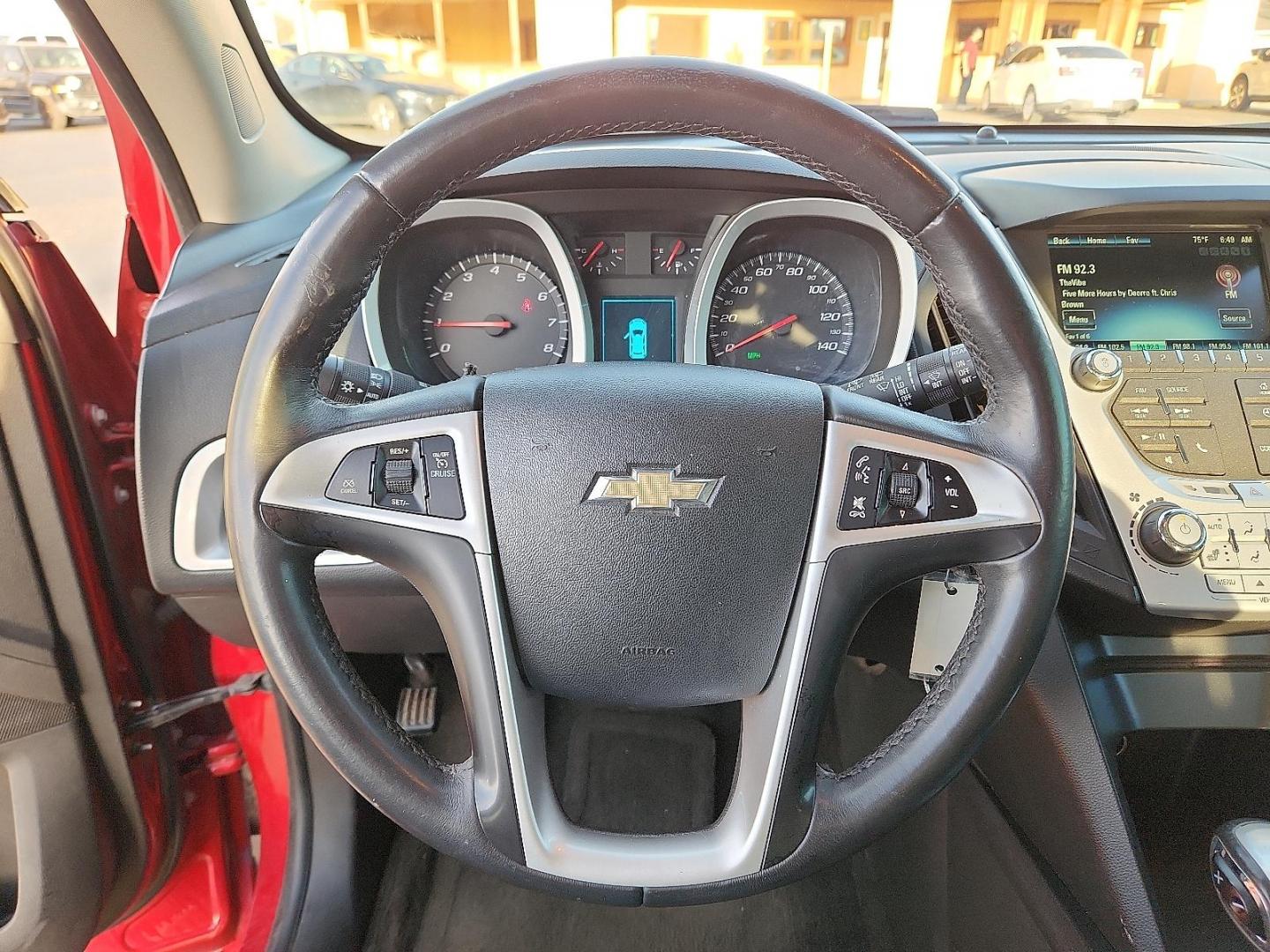 2015 RED Chevrolet Equinox 2LT (1GNALCEK1FZ) with an ECOTEC 2.4L I-4 gasoline direct injection, DOHC, VVT variable valve control, regular unleaded, engine with 182HP engine, located at 4711 Ave Q, Lubbock, TX, 79412, (806) 687-2362, 33.551304, -101.855293 - Photo#17