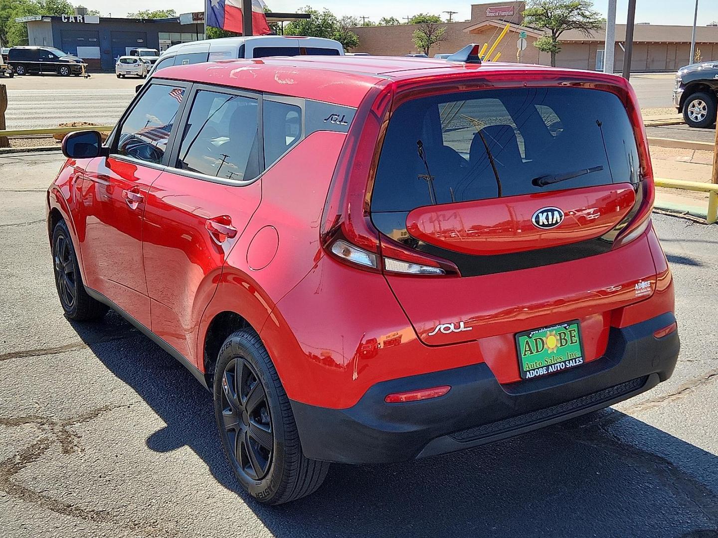 2020 Inferno Red Kia Soul LX (KNDJ23AU6L7) with an 2L I-4 DOHC, D-CVVT variable valve control, regular unleaded, engine with 147HP engine, located at 4711 Ave Q, Lubbock, TX, 79412, (806) 687-2362, 33.551304, -101.855293 - Photo#2