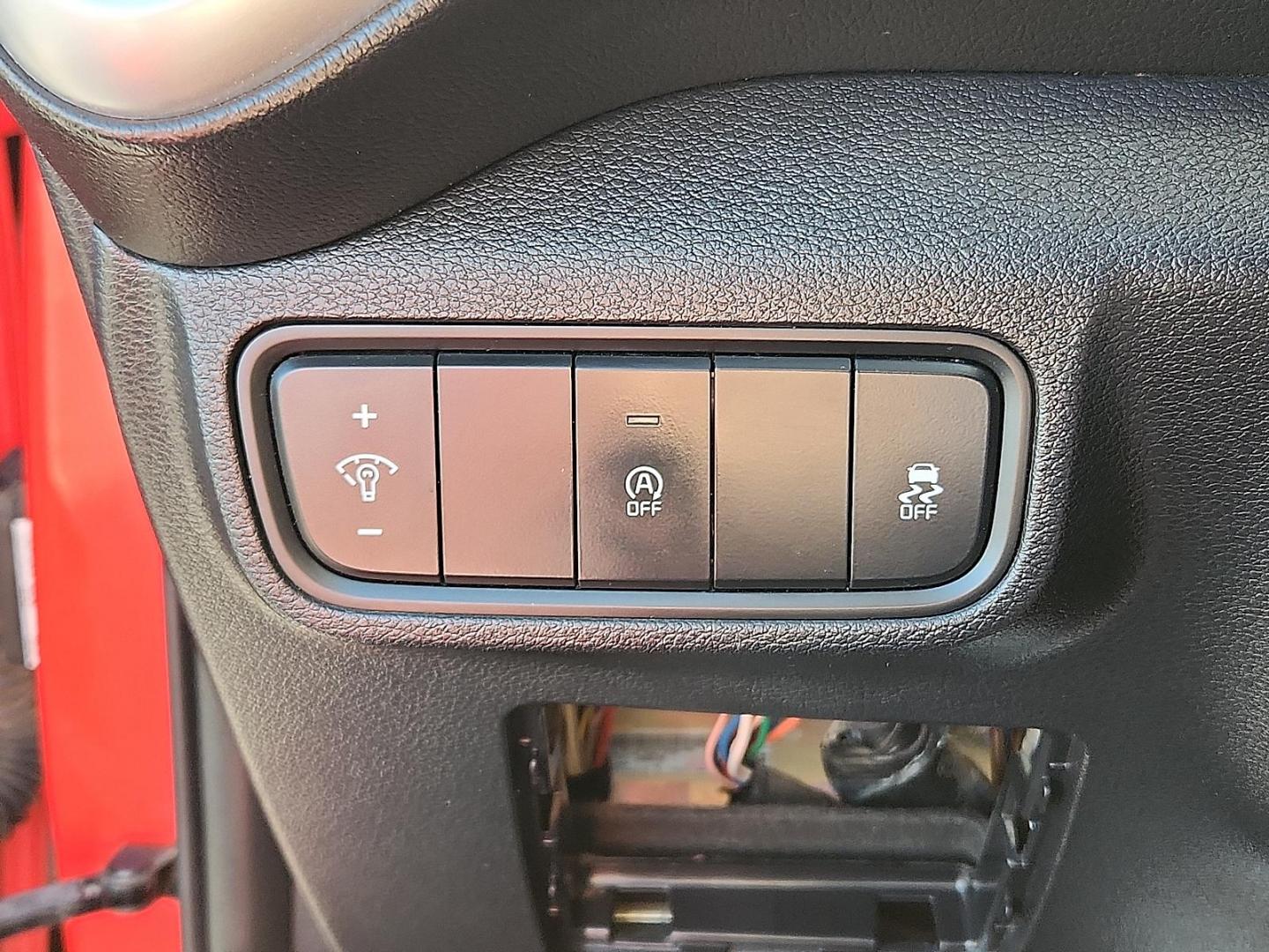 2020 Inferno Red Kia Soul LX (KNDJ23AU6L7) with an 2L I-4 DOHC, D-CVVT variable valve control, regular unleaded, engine with 147HP engine, located at 4711 Ave Q, Lubbock, TX, 79412, (806) 687-2362, 33.551304, -101.855293 - Photo#15