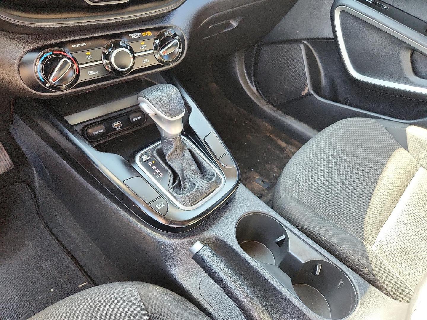 2020 Inferno Red Kia Soul LX (KNDJ23AU6L7) with an 2L I-4 DOHC, D-CVVT variable valve control, regular unleaded, engine with 147HP engine, located at 4711 Ave Q, Lubbock, TX, 79412, (806) 687-2362, 33.551304, -101.855293 - Photo#17