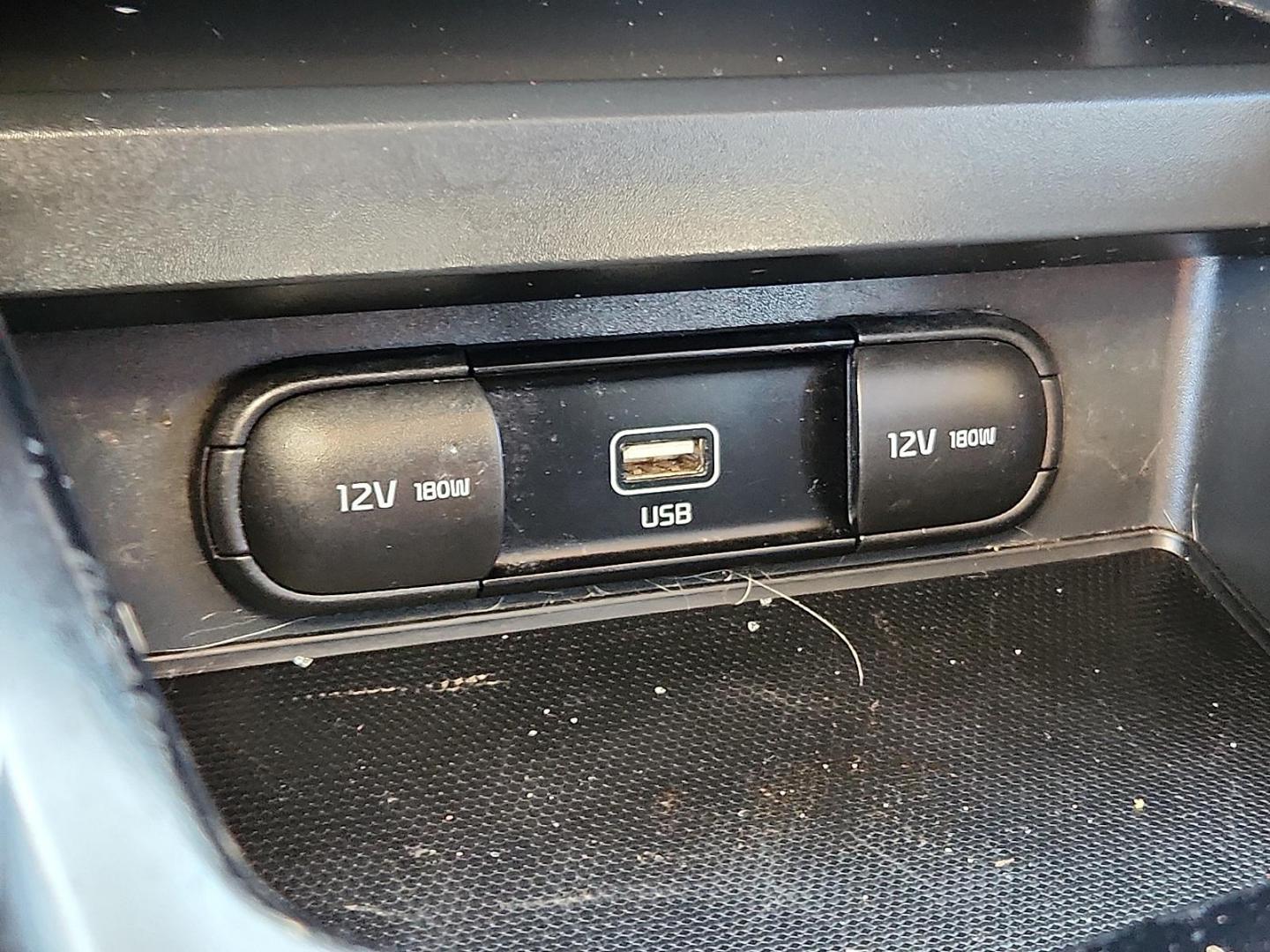 2020 Inferno Red Kia Soul LX (KNDJ23AU6L7) with an 2L I-4 DOHC, D-CVVT variable valve control, regular unleaded, engine with 147HP engine, located at 4711 Ave Q, Lubbock, TX, 79412, (806) 687-2362, 33.551304, -101.855293 - Photo#18