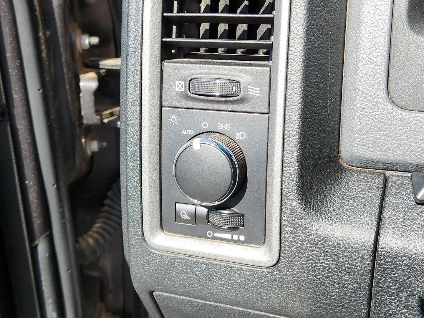 2015 GRAY Ram 1500 Tradesman (3C6RR6KT3FG) with an HEMI 5.7L V-8 variable valve control, regular unleaded, engine with cylinder deactivation and 395HP engine, located at 4711 Ave Q, Lubbock, TX, 79412, (806) 687-2362, 33.551304, -101.855293 - Photo#19