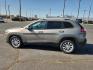 2020 Jeep Cherokee Latitude FWD (1C4PJLCBXLD) with an MultiAir2 Tigershark 2.4L I-4 variable valve control, regular unleaded, engine with 180HP engine, located at 4711 Ave Q, Lubbock, TX, 79412, (806) 687-2362, 33.551304, -101.855293 - Photo#1