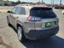 2020 Jeep Cherokee Latitude FWD (1C4PJLCBXLD) with an MultiAir2 Tigershark 2.4L I-4 variable valve control, regular unleaded, engine with 180HP engine, located at 4711 Ave Q, Lubbock, TX, 79412, (806) 687-2362, 33.551304, -101.855293 - Photo#2