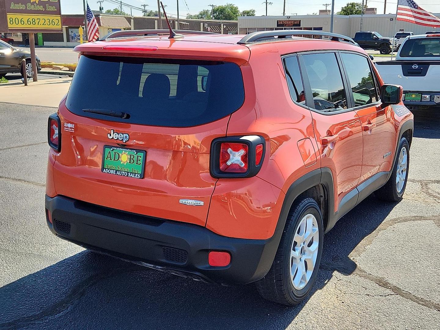 2015 Omaha Orange Jeep Renegade Latitude (ZACCJABT4FP) with an MultiAir2 Tigershark 2.4L I-4 variable valve control, regular unleaded, engine with 180HP engine, located at 4711 Ave Q, Lubbock, TX, 79412, (806) 687-2362, 33.551304, -101.855293 - Photo#3