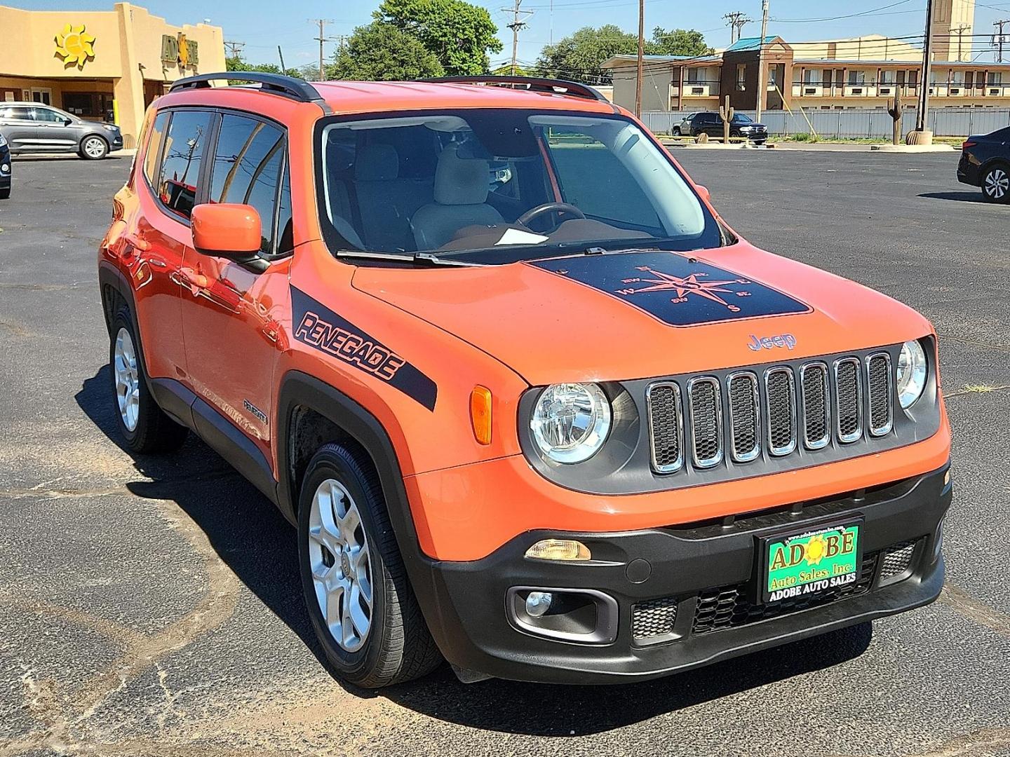 2015 Omaha Orange Jeep Renegade Latitude (ZACCJABT4FP) with an MultiAir2 Tigershark 2.4L I-4 variable valve control, regular unleaded, engine with 180HP engine, located at 4711 Ave Q, Lubbock, TX, 79412, (806) 687-2362, 33.551304, -101.855293 - Photo#5