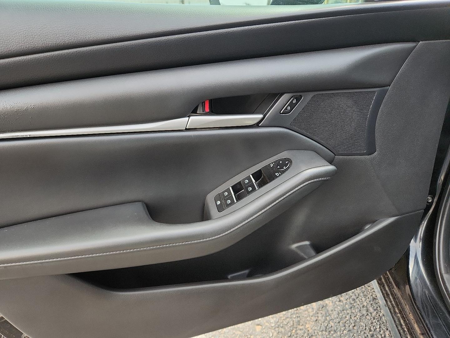 2020 BLACK /Black - BY3 Mazda Mazda3 Sedan Select Package (3MZBPBCM8LM) with an SKYACTIV-G 2.5L I-4 gasoline direct injection, DOHC, variable valve control, regular unleaded, engine with cylinder deactivation and 186HP engine, located at 4711 Ave Q, Lubbock, TX, 79412, (806) 687-2362, 33.551304, -101.855293 - Photo#16