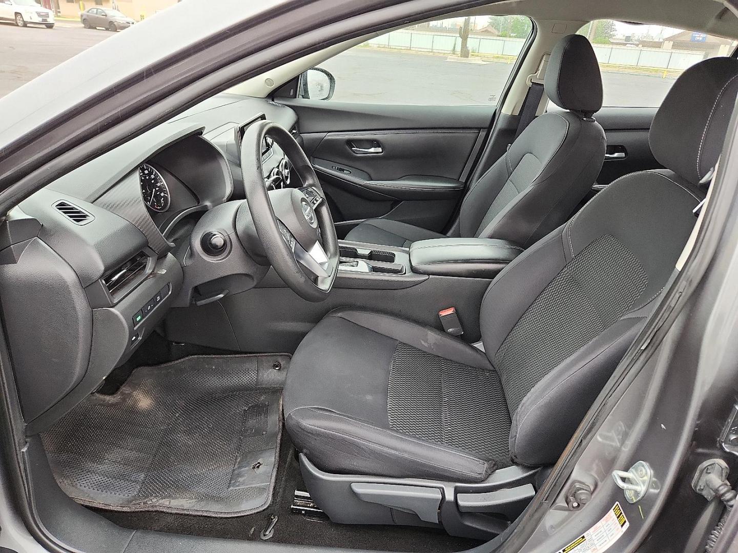 2021 Gun Metallic - KAD /Charcoal - G Nissan Sentra S Xtronic CVT (3N1AB8BV5MY) with an 2L I-4 gasoline direct injection, DOHC, variable valve control, regular unleaded, engine with 149HP engine, located at 4711 Ave Q, Lubbock, TX, 79412, (806) 687-2362, 33.551304, -101.855293 - Photo#9