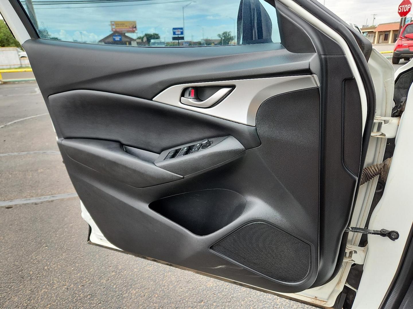 2019 Mazda CX-3 Sport (JM1DKDB70K1) with an SKYACTIV-G 2L I-4 gasoline direct injection, DOHC, variable valve control, regular unleaded, engine with 148HP engine, located at 4711 Ave Q, Lubbock, TX, 79412, (806) 687-2362, 33.551304, -101.855293 - Photo#12