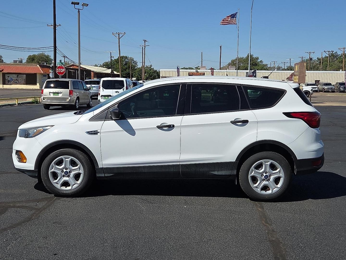 2019 Oxford White - YZ /Chromite Gray/Charcoal Black - 7B Ford Escape S (1FMCU0F71KU) with an Duratec 2.5L I-4 DOHC, iVCT variable valve control, regular unleaded, engine with 168HP engine, located at 4711 Ave Q, Lubbock, TX, 79412, (806) 687-2362, 33.551304, -101.855293 - Photo#1