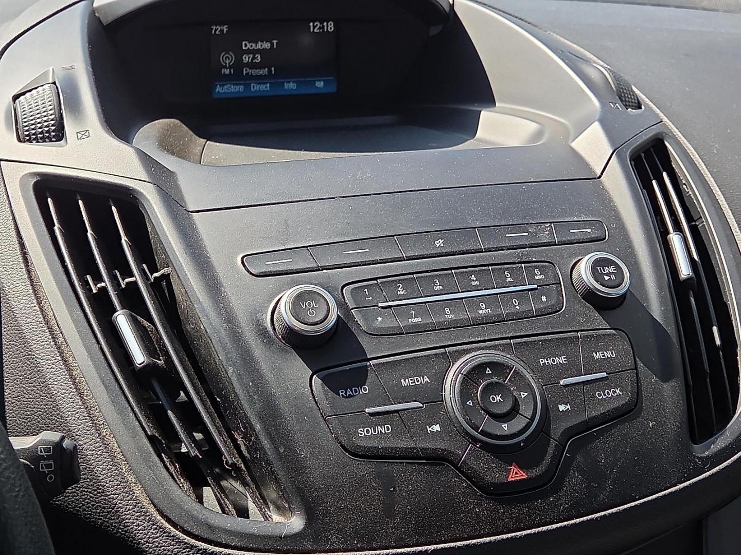 2019 Oxford White - YZ /Chromite Gray/Charcoal Black - 7B Ford Escape S (1FMCU0F71KU) with an Duratec 2.5L I-4 DOHC, iVCT variable valve control, regular unleaded, engine with 168HP engine, located at 4711 Ave Q, Lubbock, TX, 79412, (806) 687-2362, 33.551304, -101.855293 - Photo#26